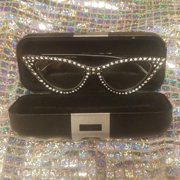 Eyeglass case - Picture 5 of 8